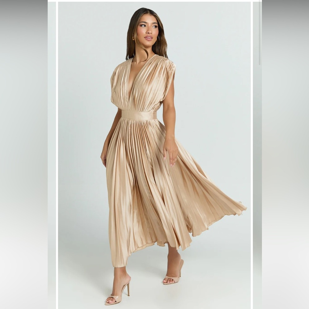 Showpo Della Pleated Midi Dress - Champagne